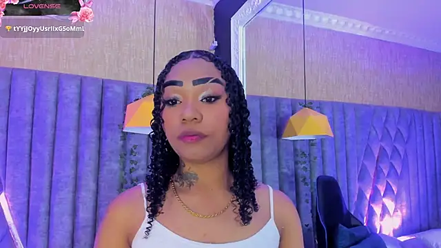 Snapshot of SkylerBloomm chatting on 3, 6, 2026 SkylerBloomm online show from 3, 6, 2026