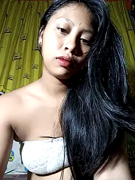 Snapshot of UrSweetAsianLady_02 chatting on 23, 11, 2025 UrSweetAsianLady 02 online show from 23, 11, 2025