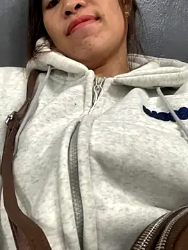 tuyetnhi-00 online show from 26, 10, 2025