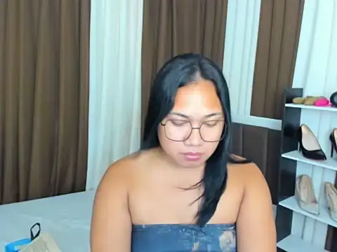 Snapshot of TsUncutKaren chatting on 14, 9, 2025 TsUncutKaren online show from 14, 9, 2025