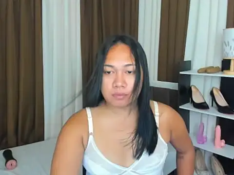Snapshot of TsUncutKaren chatting on 17, 9, 2025 TsUncutKaren online show from 17, 9, 2025