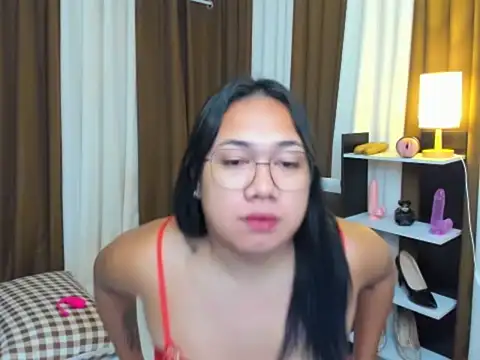 Snapshot of TsUncutKaren chatting on 29, 9, 2025 TsUncutKaren online show from 29, 9, 2025