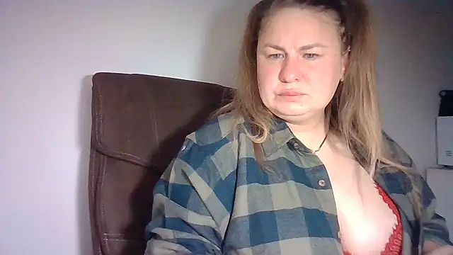 Snapshot of MartaXLove chatting on 23, 9, 2025 MartaXLove online show from 23, 9, 2025