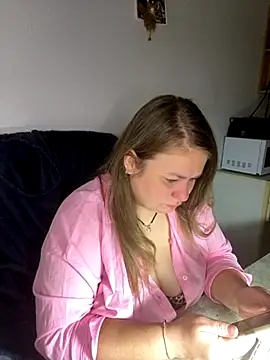 Snapshot of MartaXLove chatting on 25, 9, 2025 MartaXLove online show from 25, 9, 2025