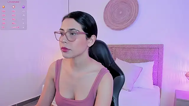 Snapshot of desireee_ chatting on 30, 4, 2026 desireee online show from 30, 4, 2026