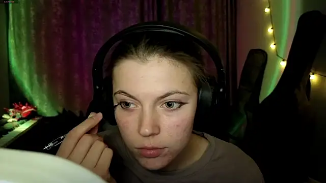 CutieAnny online show from 29, 3, 2026