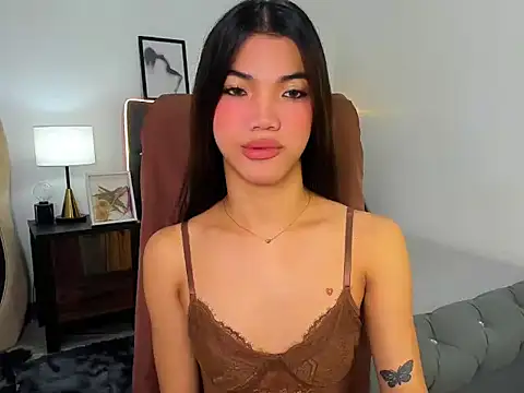 CassieSommereux online show from 9, 10, 2025