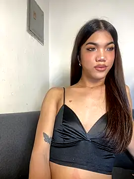 CassieSommereux online show from 10, 10, 2025