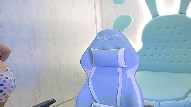 Snapshot of KatyBlondee chatting on 15, 9, 2025 KatyBlondee online show from 15, 9, 2025