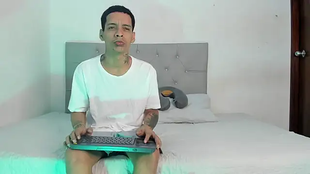 twinkDuohot online show from 18, 12, 2025