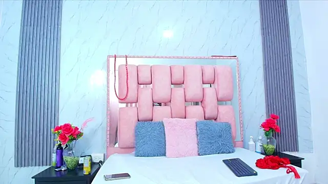 Snapshot of SofiaSommers chatting on 10, 11, 2025 SofiaSommers online show from 10, 11, 2025