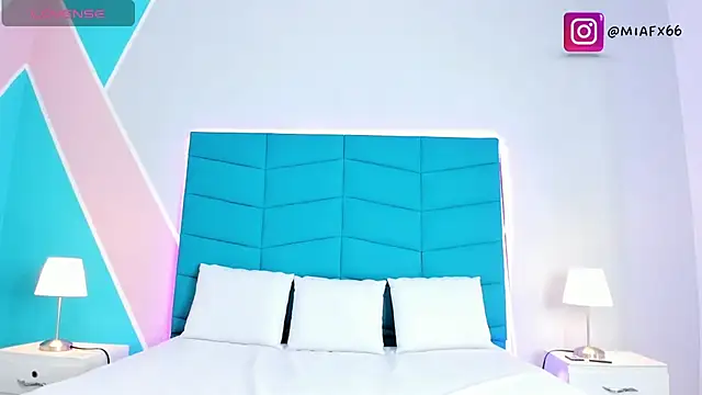  mia foxx online show from 19, 9, 2025