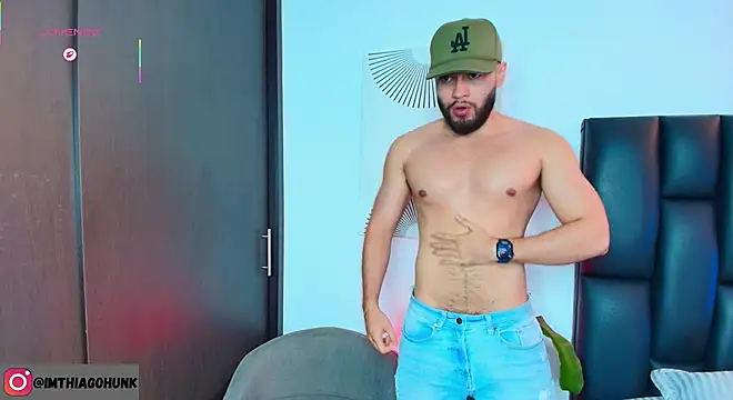 Snapshot of ThiagoHunk chatting on 23, 4, 2026 ThiagoHunk online show from 23, 4, 2026
