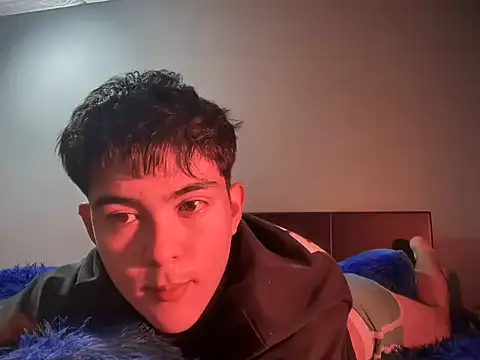 ivy xo online show from 12, 9, 2025