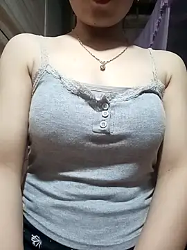 Snapshot of LucyyLy chatting on 17, 4, 2026 LucyyLy online show from 17, 4, 2026