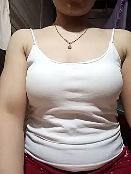 Snapshot of LucyyLy chatting on 5, 5, 2026 LucyyLy online show from 5, 5, 2026