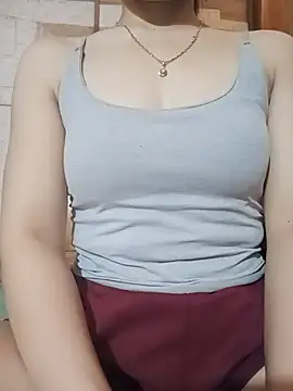 Snapshot of LucyyLy chatting on 19, 5, 2026 LucyyLy online show from 19, 5, 2026