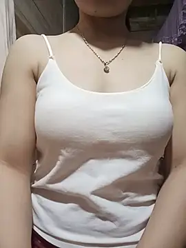 Snapshot of LucyyLy chatting on 21, 5, 2026 LucyyLy online show from 21, 5, 2026