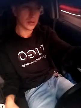 Snapshot of DebutingPathway chatting on 18, 12, 2025 DebutingPathway online show from 18, 12, 2025