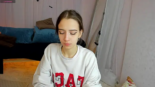 Belle Wa1ker online show from 7, 11, 2025