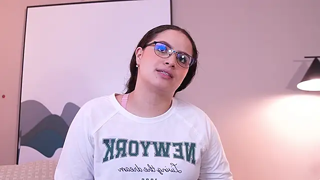 Tayler Kim online show from 27, 11, 2025