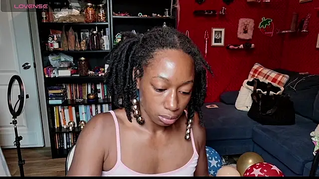 Snapshot of MarleyAquafina chatting on 7, 10, 2025 MarleyAquafina online show from 7, 10, 2025