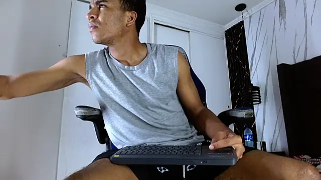 aston xvera online show from 28, 10, 2025