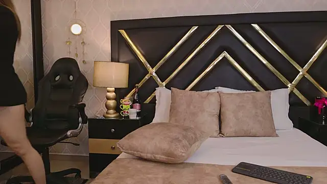 ZoeWilliis online show from 26, 11, 2025