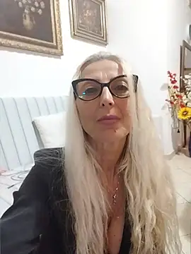 Snapshot of _sexyBLONDE46_ chatting on 6, 5, 2026 sexyBLONDE46 online show from 6, 5, 2026