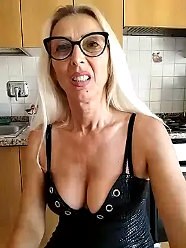 Snapshot of _sexyBLONDE46_ chatting on 28, 5, 2026 sexyBLONDE46 online show from 28, 5, 2026