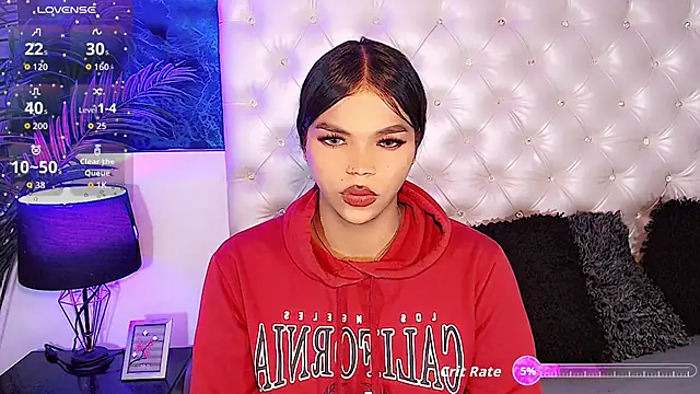 Valeria Swett  online show from 8, 11, 2025