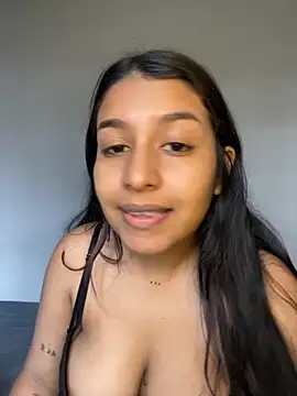  Chloe Smith online show from 7, 10, 2025