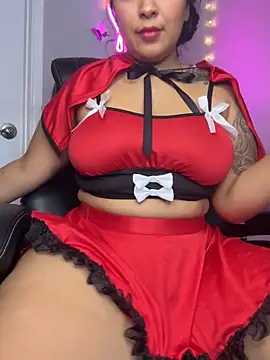 latina curvy22 online show from 31, 10, 2025
