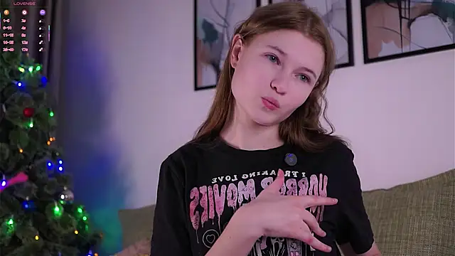 LynHillaire online show from 15, 12, 2025