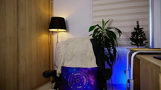 Erick Thompsonx online show from 4, 12, 2025