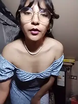 Snapshot of Regina_Shine chatting on 4, 8, 2026 Regina Shine online show from 4, 8, 2026