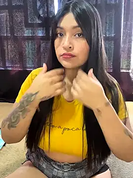 Snapshot of Aurora_fire1 chatting on 11, 11, 2025 Aurora fire1 online show from 11, 11, 2025