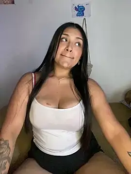 Snapshot of Aurora_fire1 chatting on 16, 12, 2025 Aurora fire1 online show from 16, 12, 2025