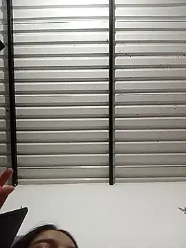 chloe 90 online show from 26, 11, 2025