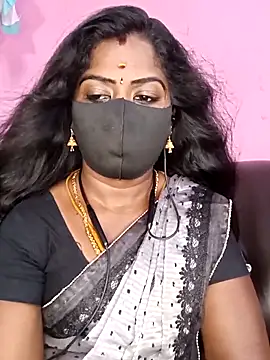 Snapshot of tamilammukuttyy chatting on 18, 3, 2026 tamilammukuttyy online show from 18, 3, 2026