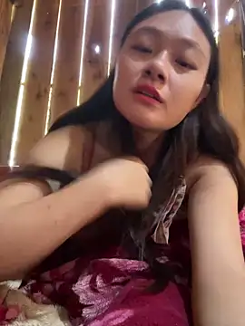 mai-xinh online show from 18, 12, 2025