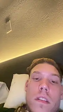 Snapshot of Duanennnn chatting on 5, 11, 2025 Duanennnn online show from 5, 11, 2025