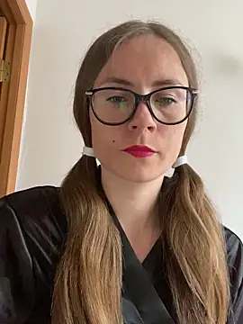 SophieDesire online show from 17, 9, 2025