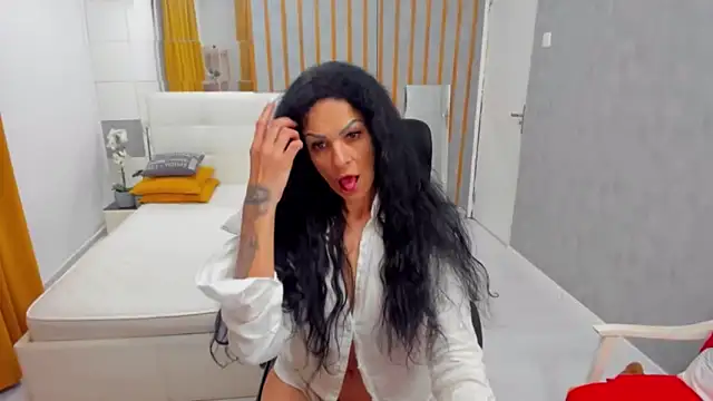 Snapshot of MarbellaRyder chatting on 2, 5, 2026 MarbellaRyder online show from 2, 5, 2026