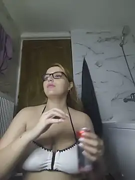 Sakura 2000 online show from 13, 5, 2026