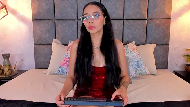 Snapshot of Roseaurora chatting on 25, 5, 2026 Roseaurora online show from 25, 5, 2026