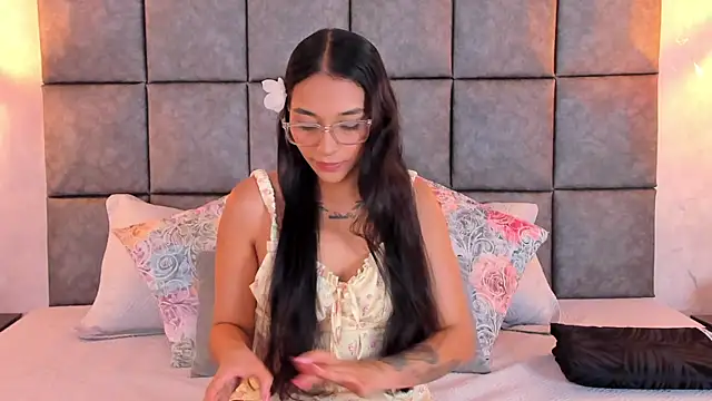 Snapshot of Roseaurora chatting on 1, 7, 2026 Roseaurora online show from 1, 7, 2026