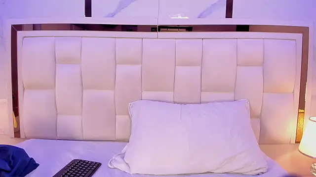 violet sm online show from 2, 12, 2025