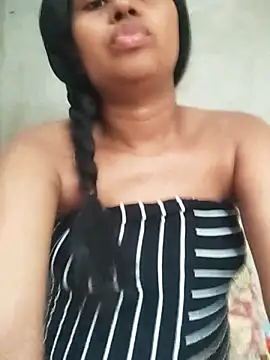 Snapshot of julietta1453 chatting on 16, 12, 2025 julietta1453 online show from 16, 12, 2025