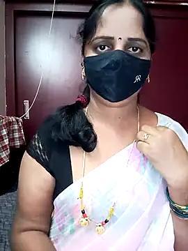 Snapshot of Mee_harini-telugupilla chatting on 18, 4, 2026 Mee harini-telugupilla online show from 18, 4, 2026